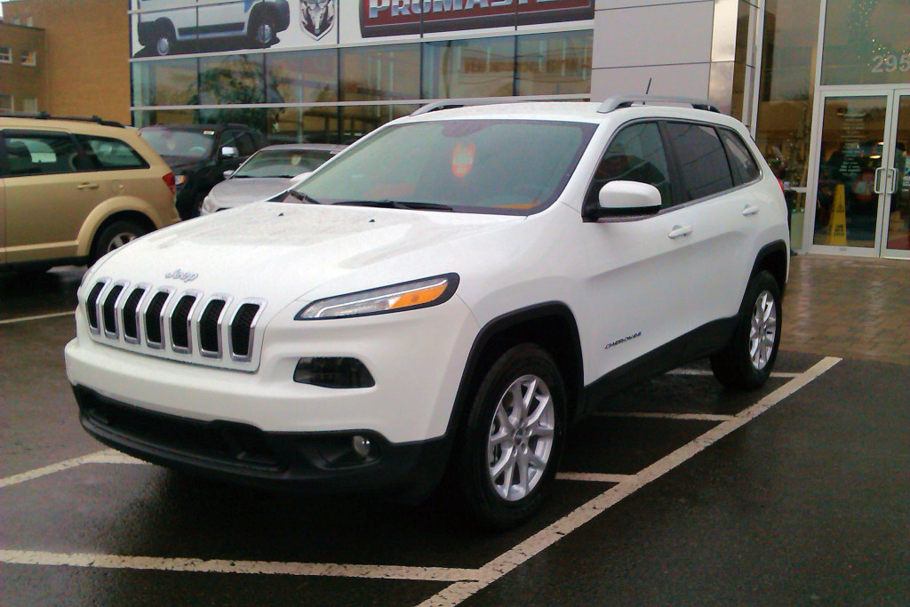 Auto Recalls – 228,000 Jeep Cherokees to Get Sent Back for Faulty Airbags